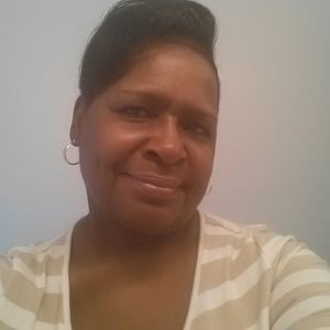 Meet your Posher, Yolanda